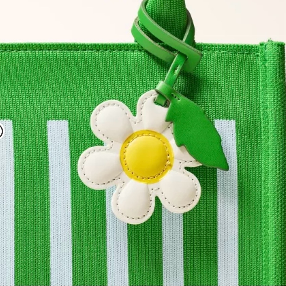 NWT Daisy Bag Charm Keychain - kate spade new york x Target White